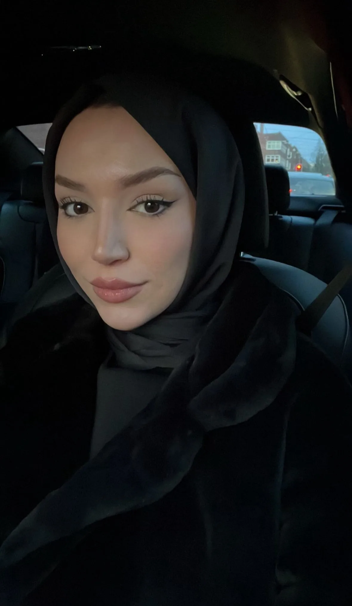 Bade - Barbaros, Ataşehir Escort